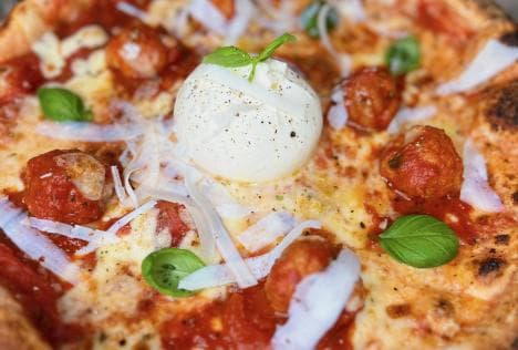 Pizza Polpette & Burrata